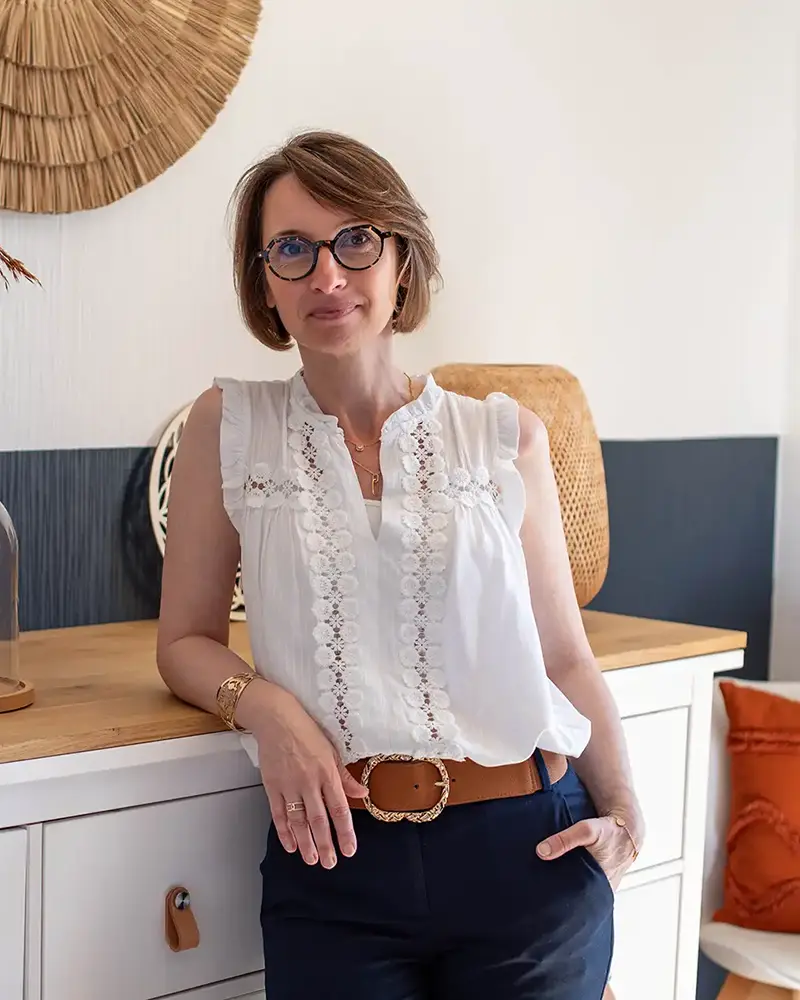 portrait de la décoratrice d'intérieur, se déplaçant en Champagne Ardenne et Loire-Atlantique